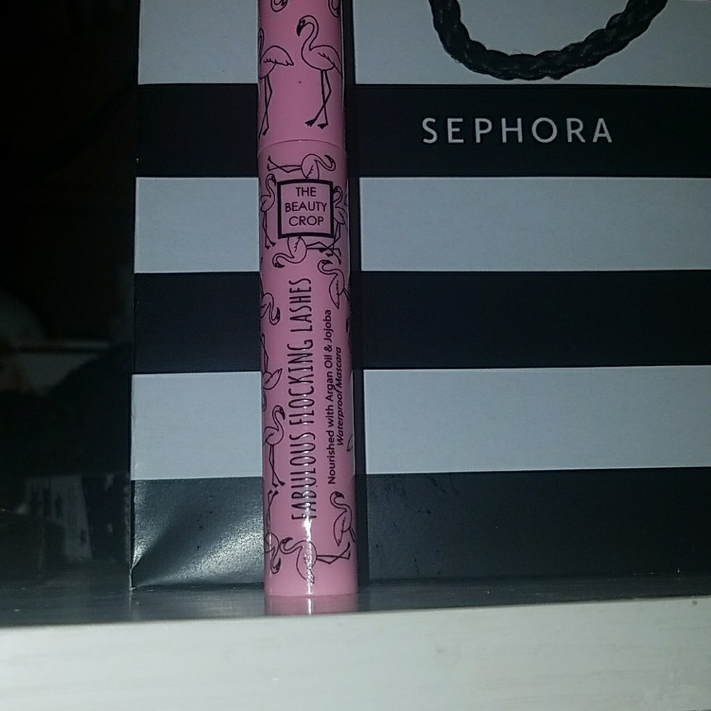 The Beauty Crop: Fabulous Flocking Lashes Mascara